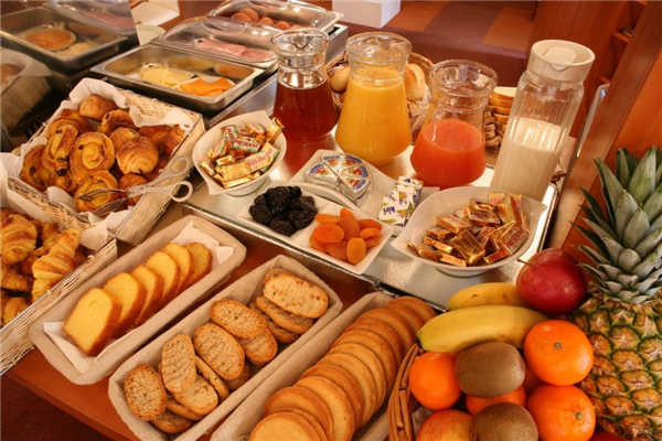 breakfast_continental_spread.jpg